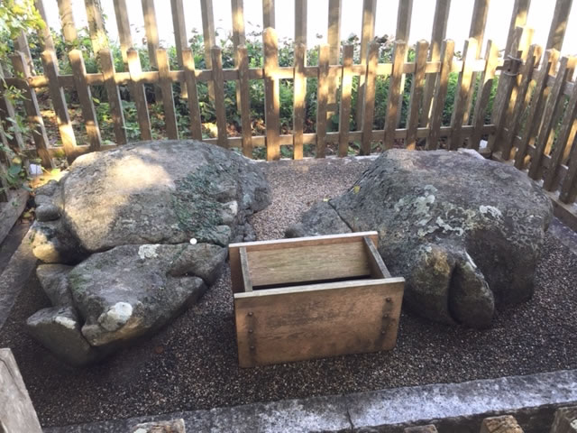 志賀海神社の「亀石」