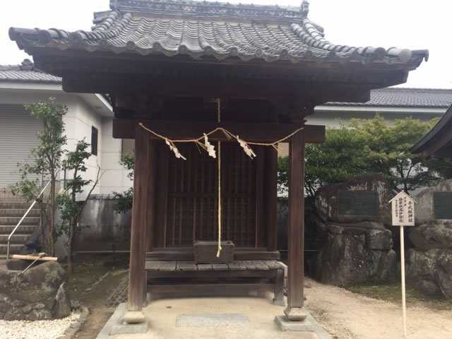 水天宮の外社である千代松神社